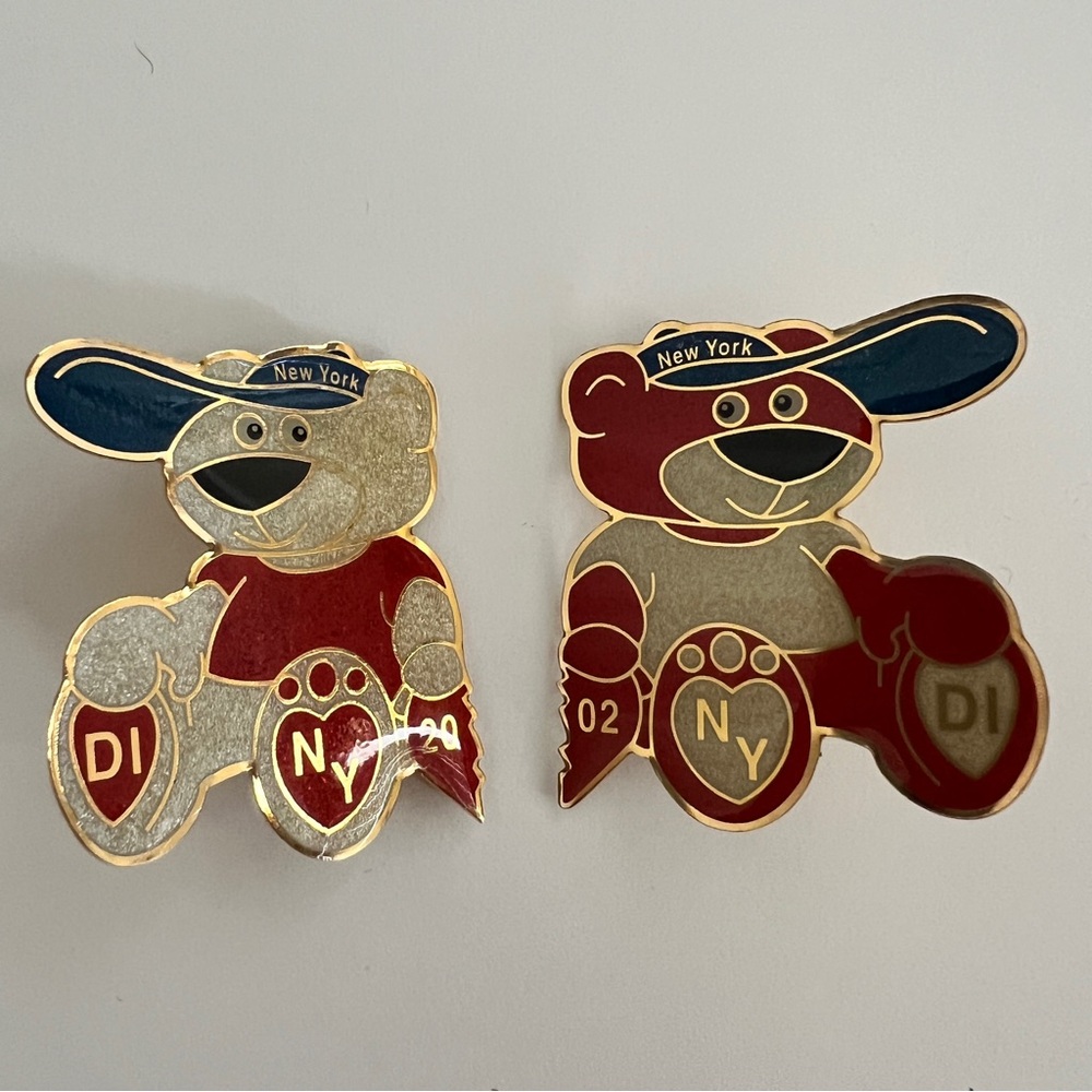 2002 New York Teddy Bear Collectors Pins